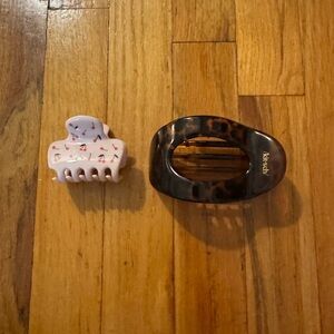 Kitsch Tort Flat Cloud Clip - Large, Kitsch Medium Hair Clip Cherry for Women